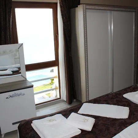 Hotel Selimpasa Konagi *